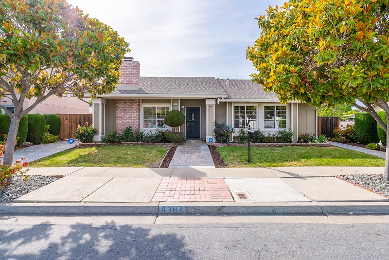 Yvette Teng - Realtor®️ | Everhome Real Estate photo 5