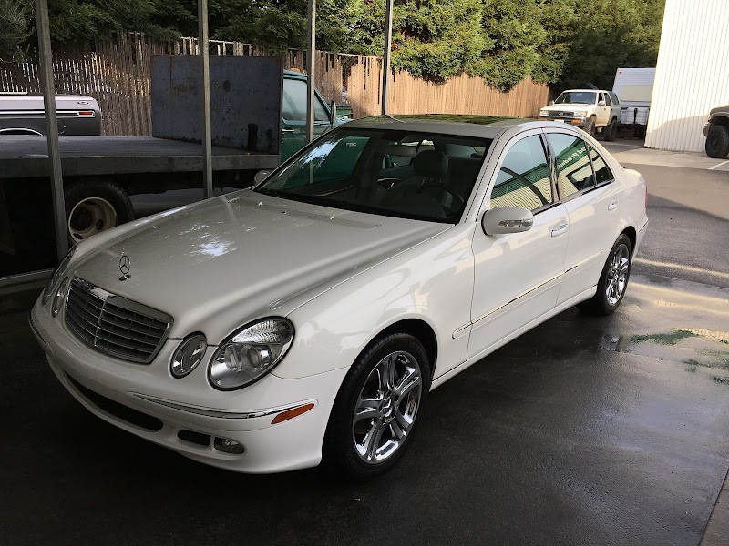 Redwood Auto Body photo 3
