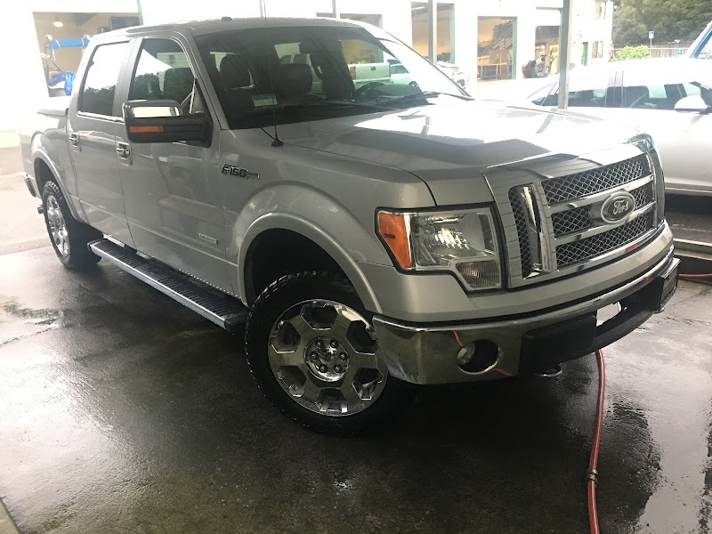 Redwood Auto Body photo 2