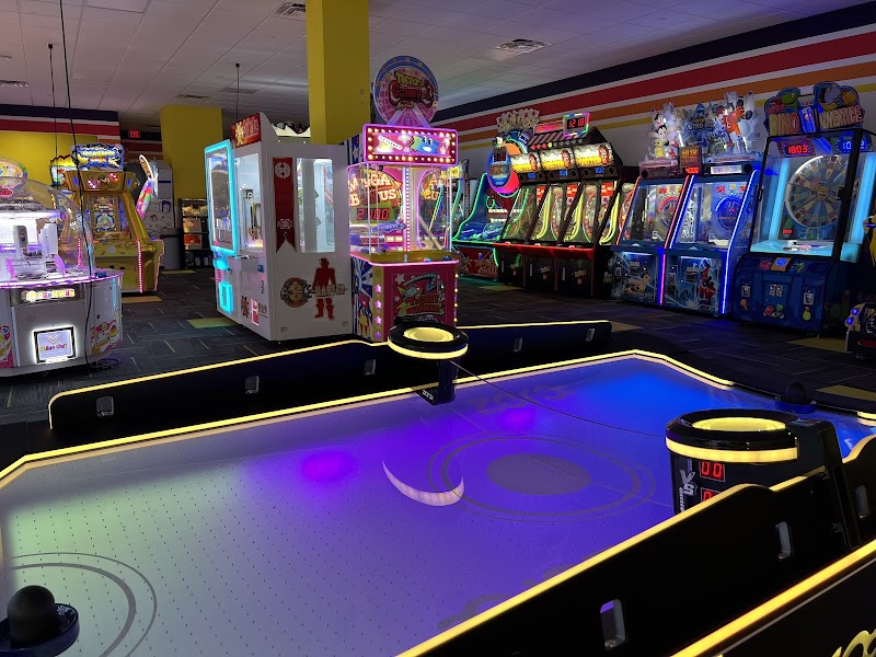 FunShare Arcade & Claw Galleria At Sunset photo 2