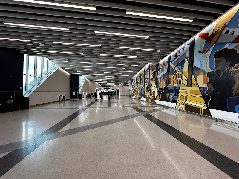 Cincinnati/Northern Kentucky International Airport photo 3