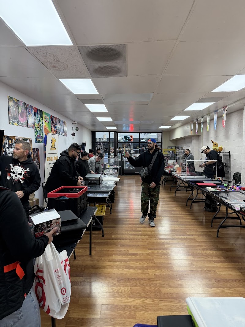 Downtown Card Show photo 5