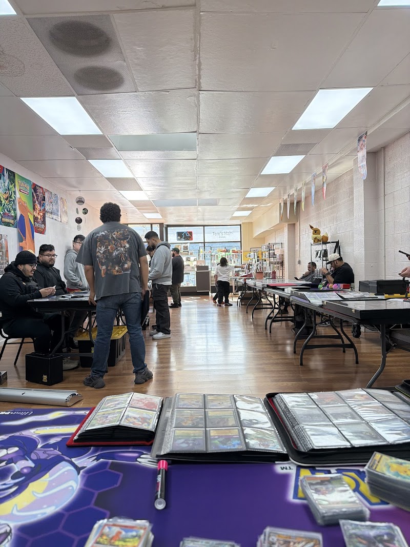 Downtown Card Show photo 3