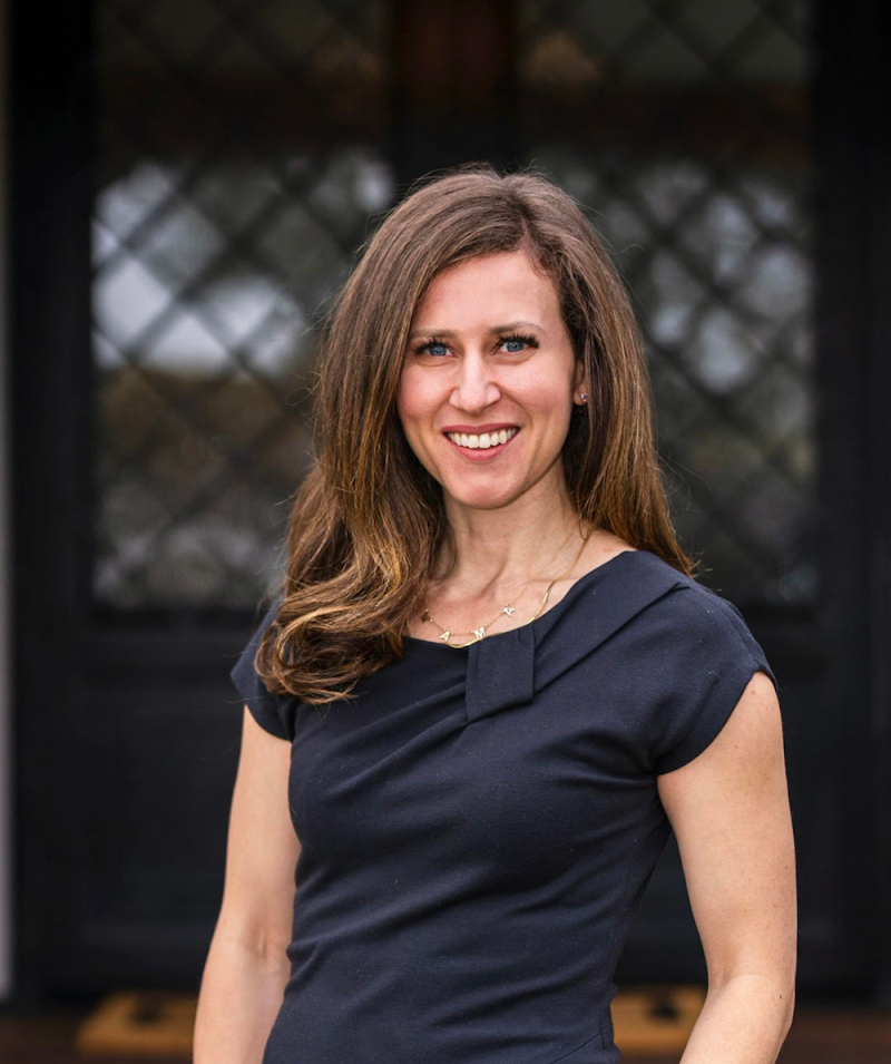 Photo of Vanessa Comfort, REALTOR | The Jon and Leslie Foster Real Estate Group - eXp Realty of CA