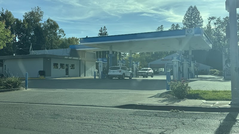 Jerry's Valero photo 4