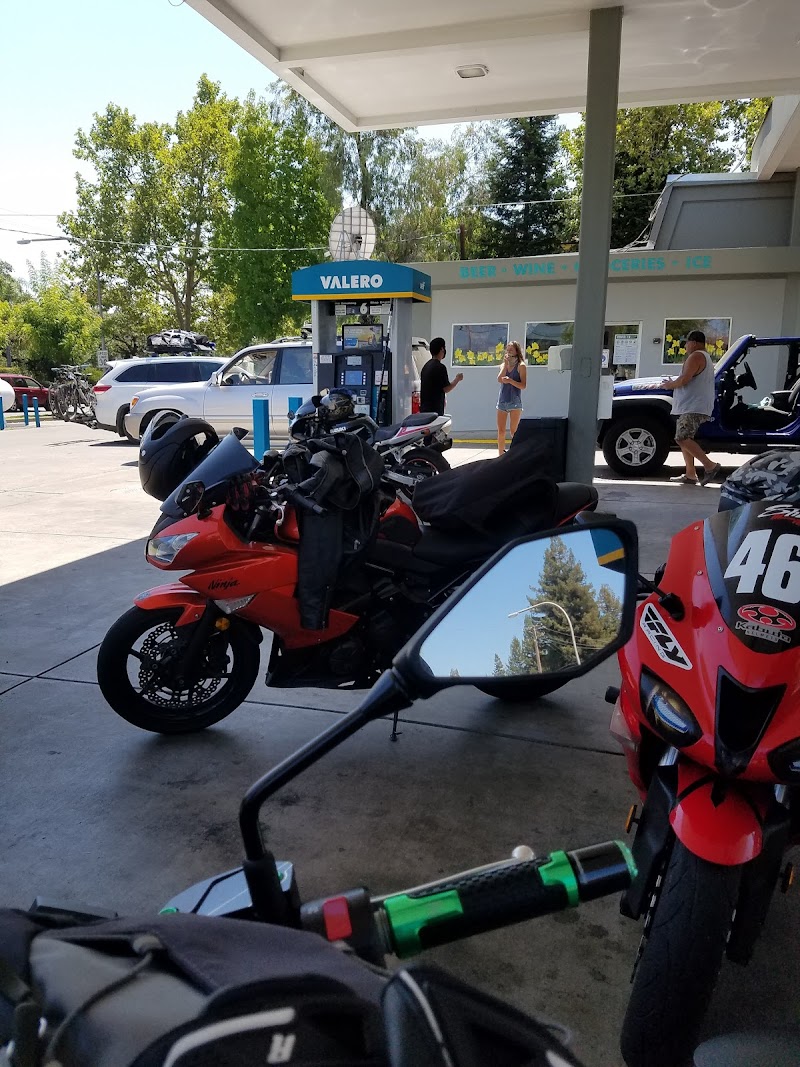 Jerry's Valero photo 3