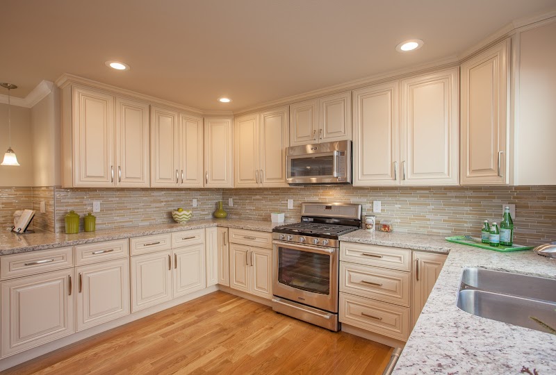 408 Real Estate photo 2