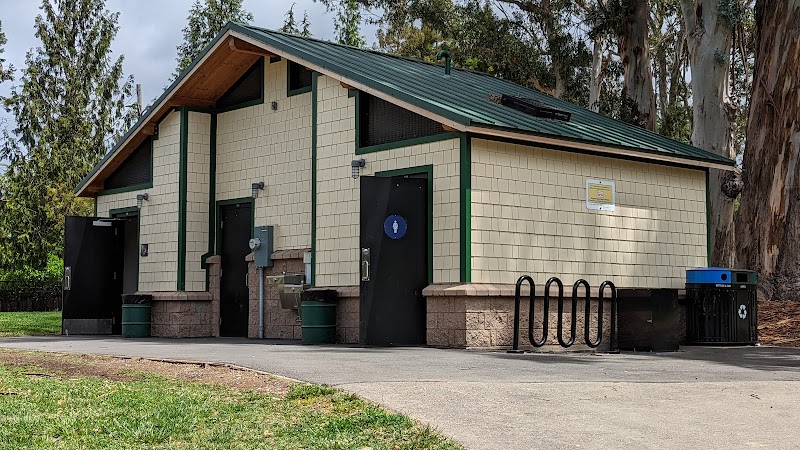 East Avenue Park Restrooms photo 2