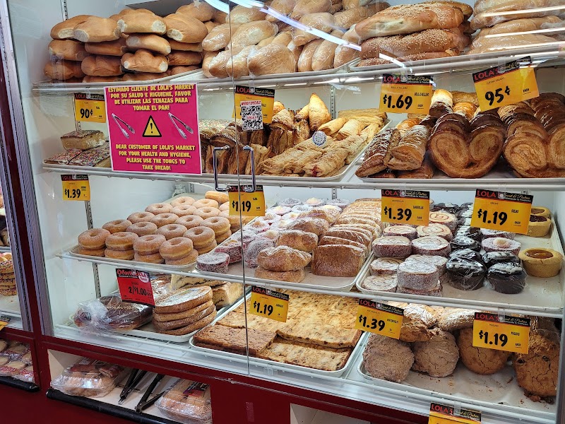 Lola's Market photo 4