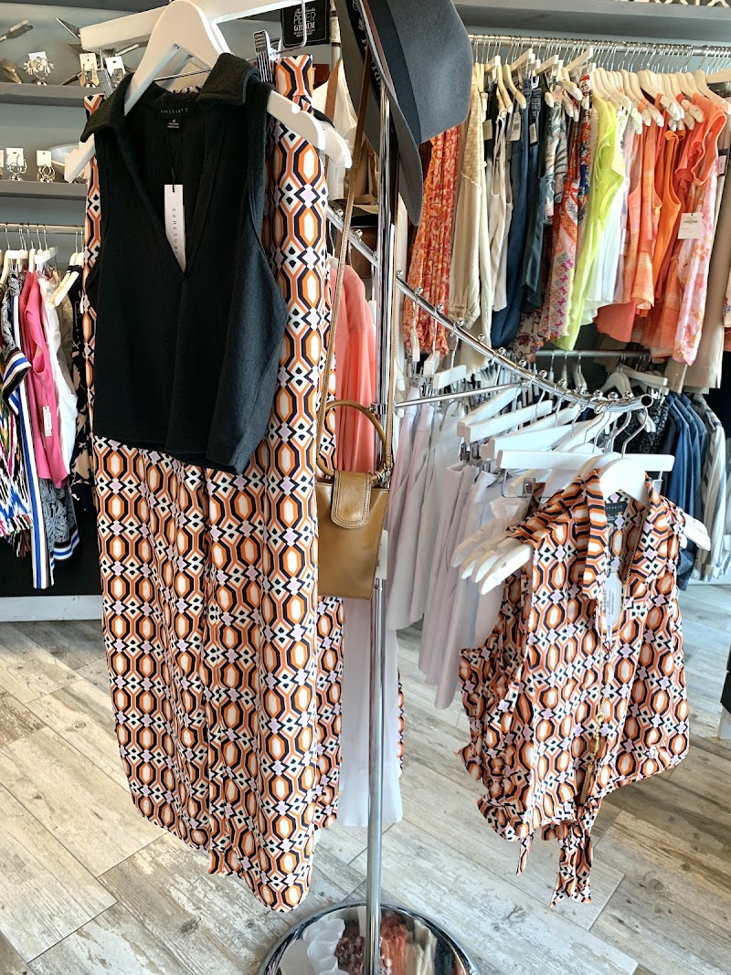 La Moda Boutique photo 5