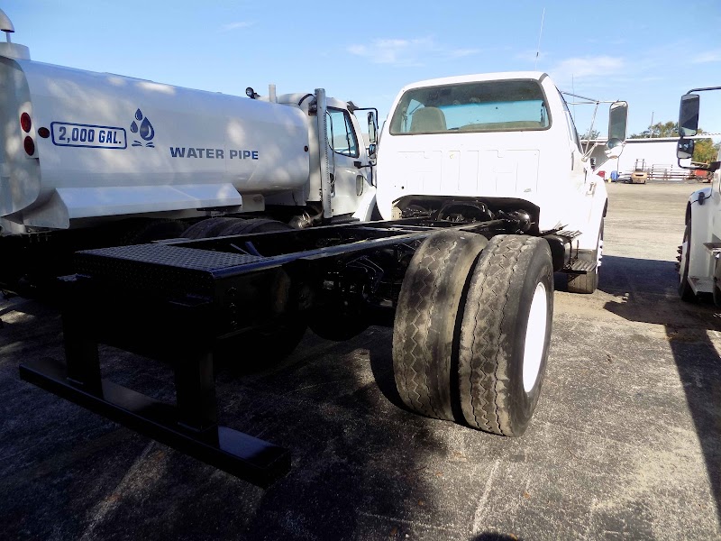 Land's Used Trucks photo 4