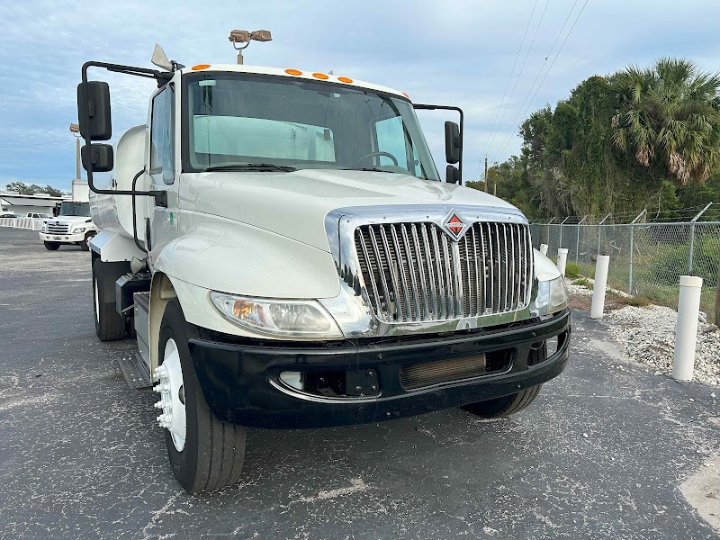 Land's Used Trucks photo 3