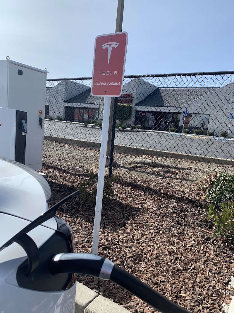 Tesla Supercharger photo 5