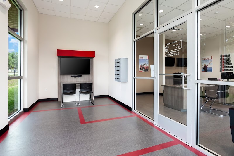 StorQuest Express - Self Service Storage photo 5