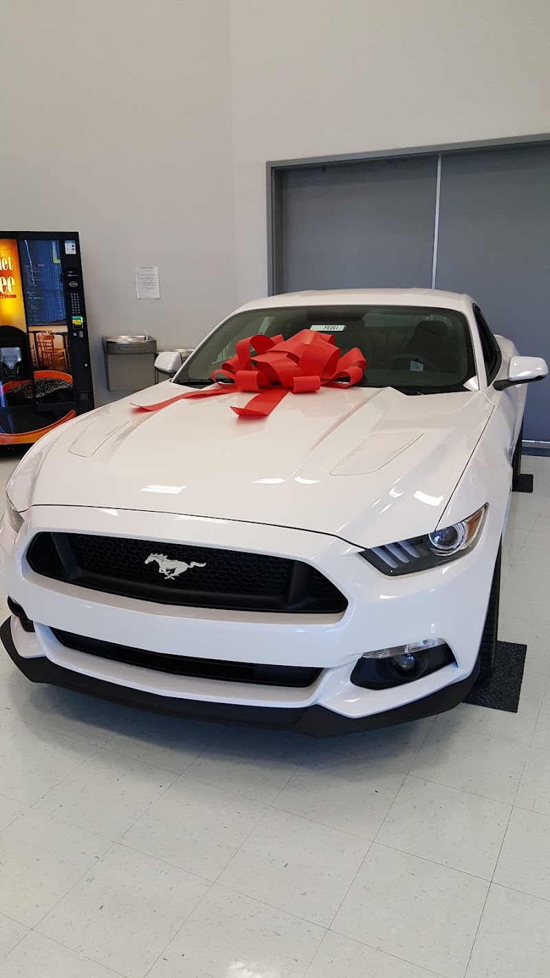 DuPratt Ford Dixon photo 5