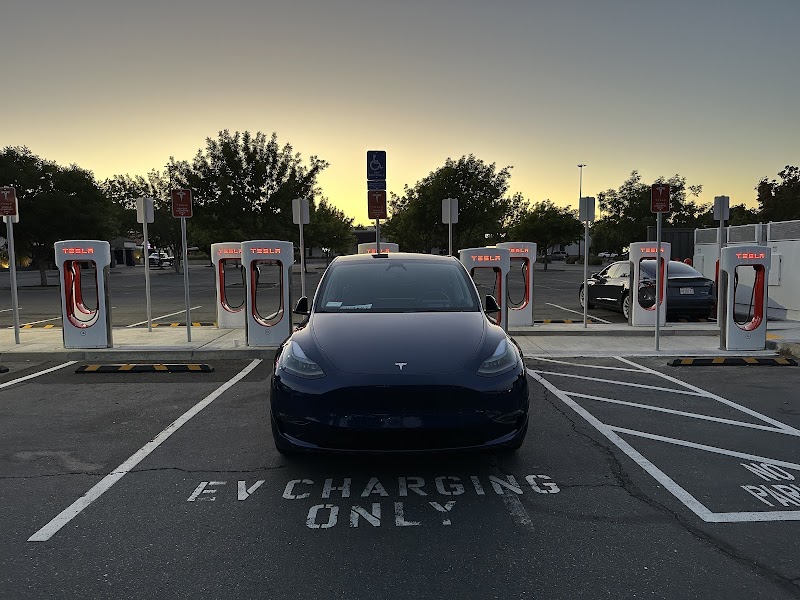 Tesla Supercharger photo 4
