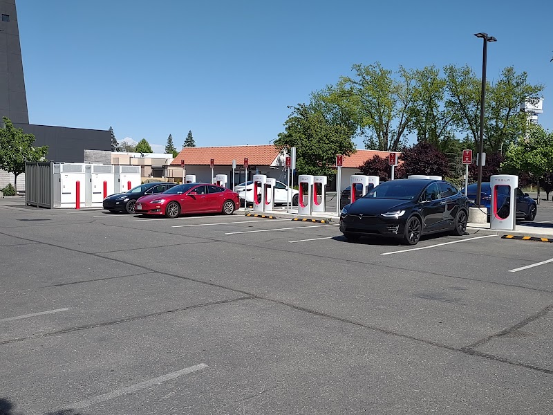 Tesla Supercharger photo 2