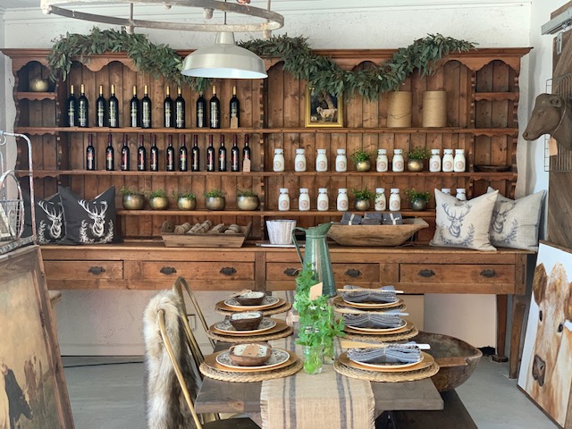 White Barn Home photo 2