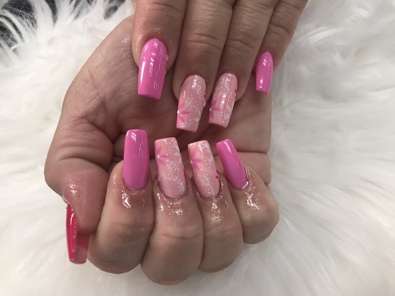 Enty nails photo 2