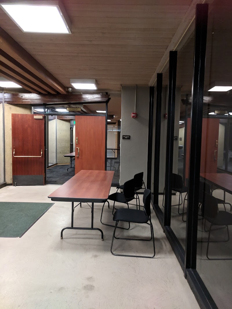 Tresidder Oak Lounge photo 4
