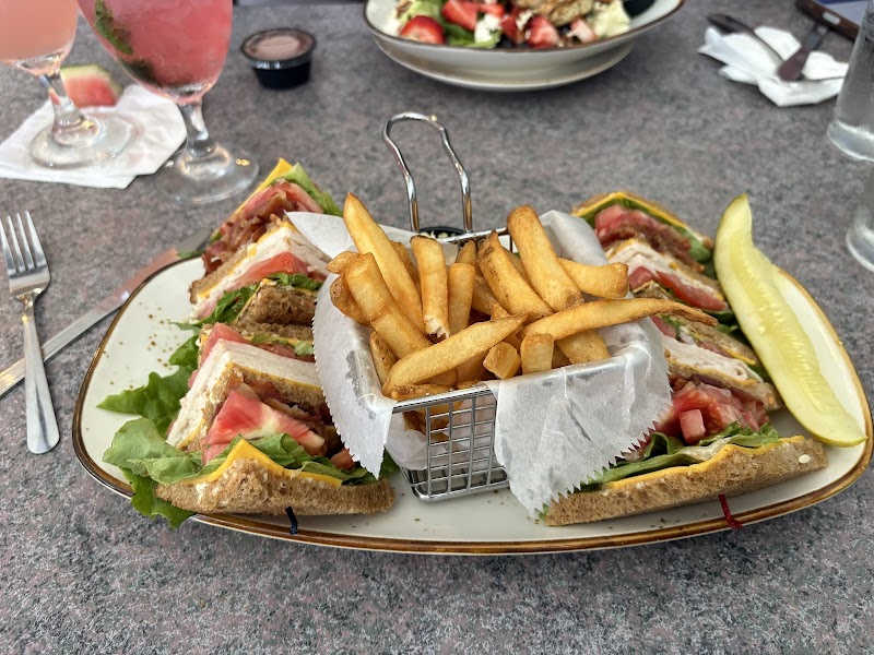Emily's Family Restaurant photo 3