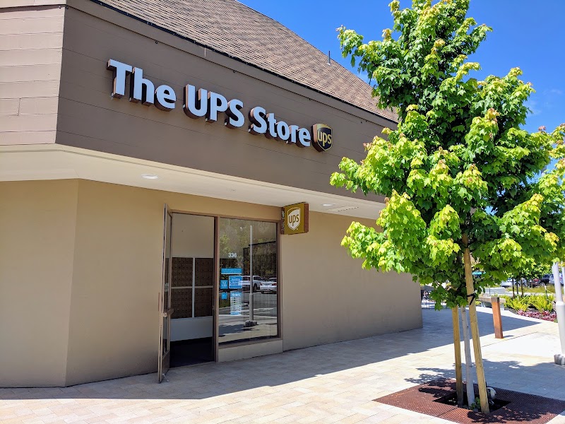 The UPS Store photo 2