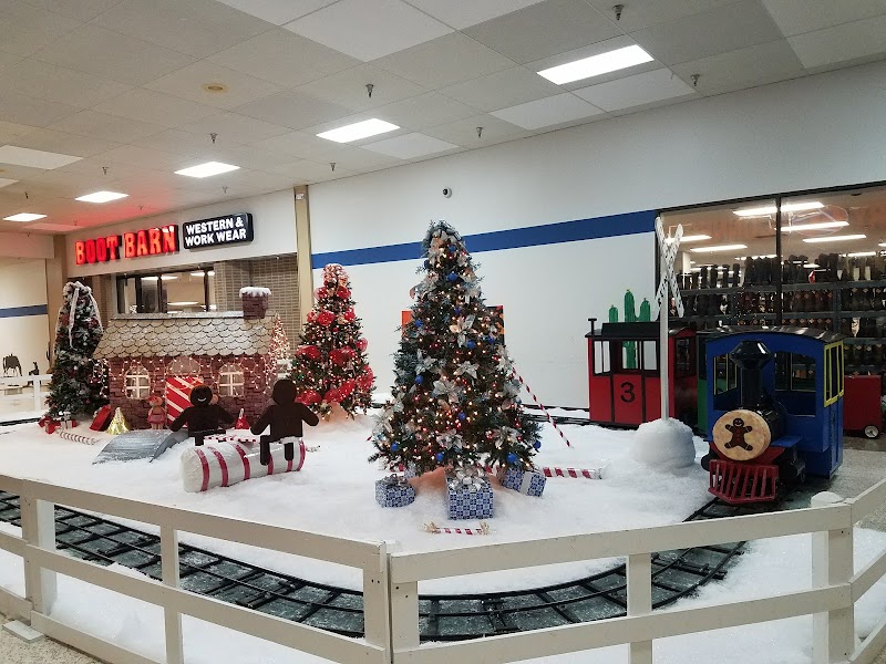 Marshall Shopping Center photo 3