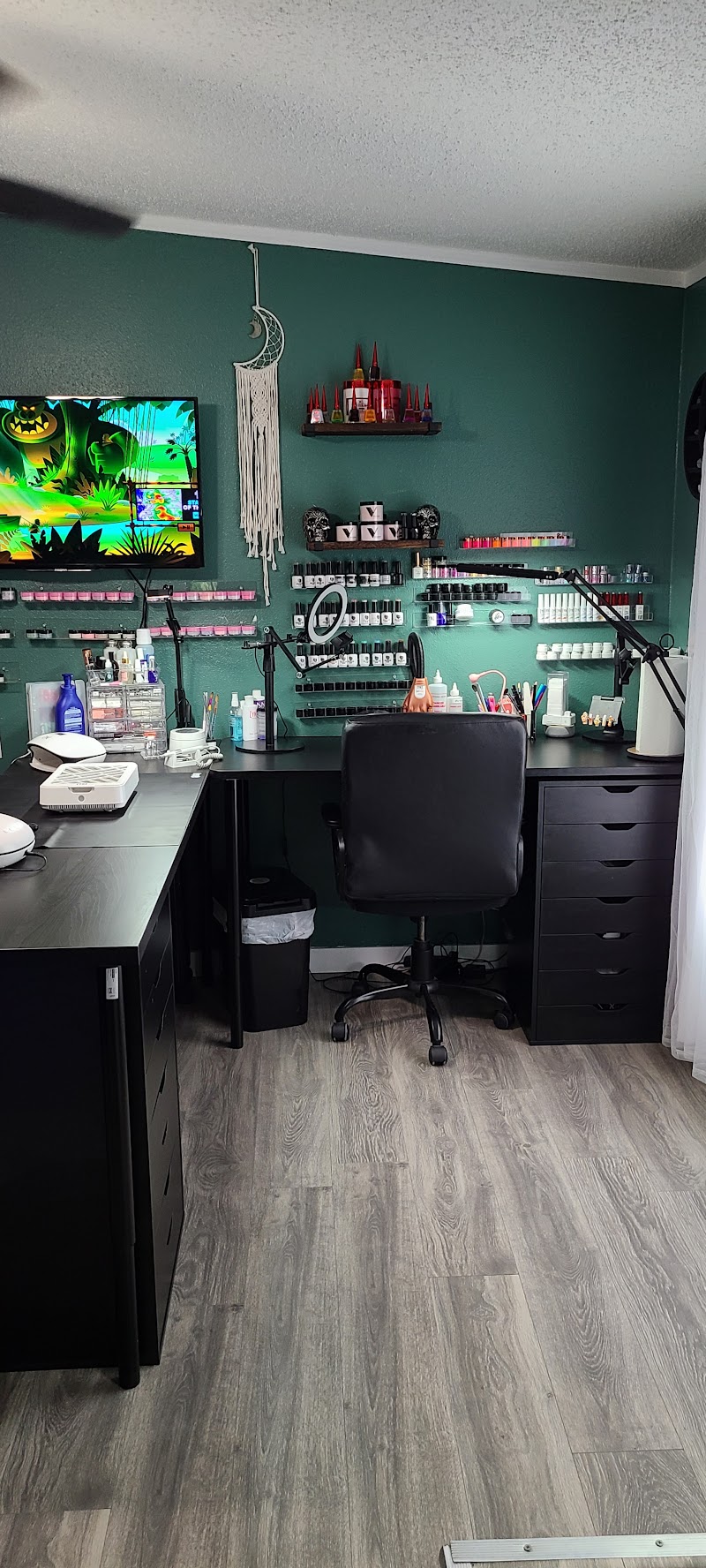 Potions And Polish Nail Studio photo 2