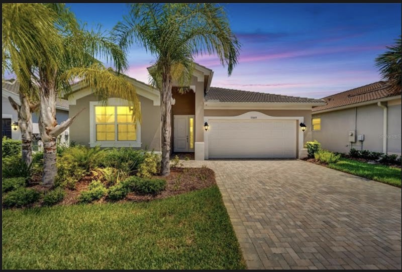 Bobby Sells Tampa Bay INC. LPT Realty - Apollo Beach photo 3