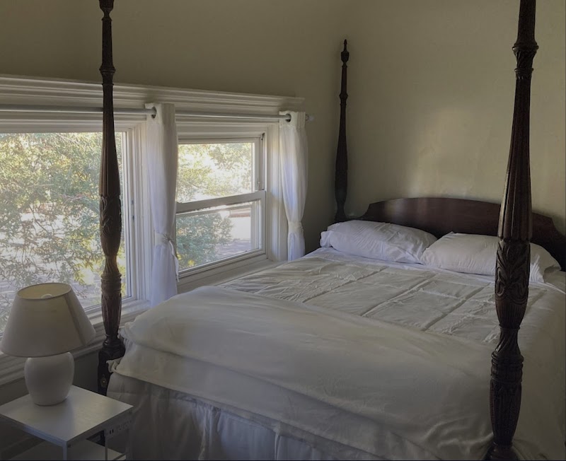 Cloverwood Manor photo 4