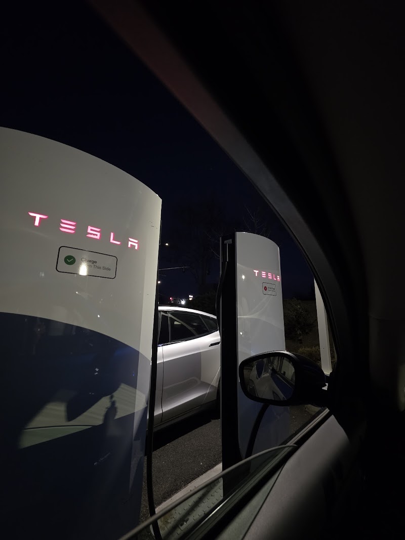 Tesla Supercharger photo 2