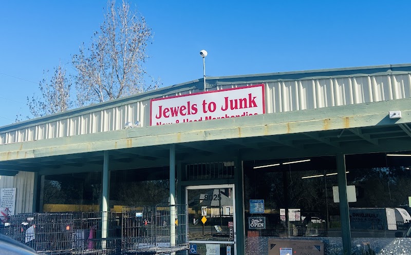 Jewels to Junk photo 3