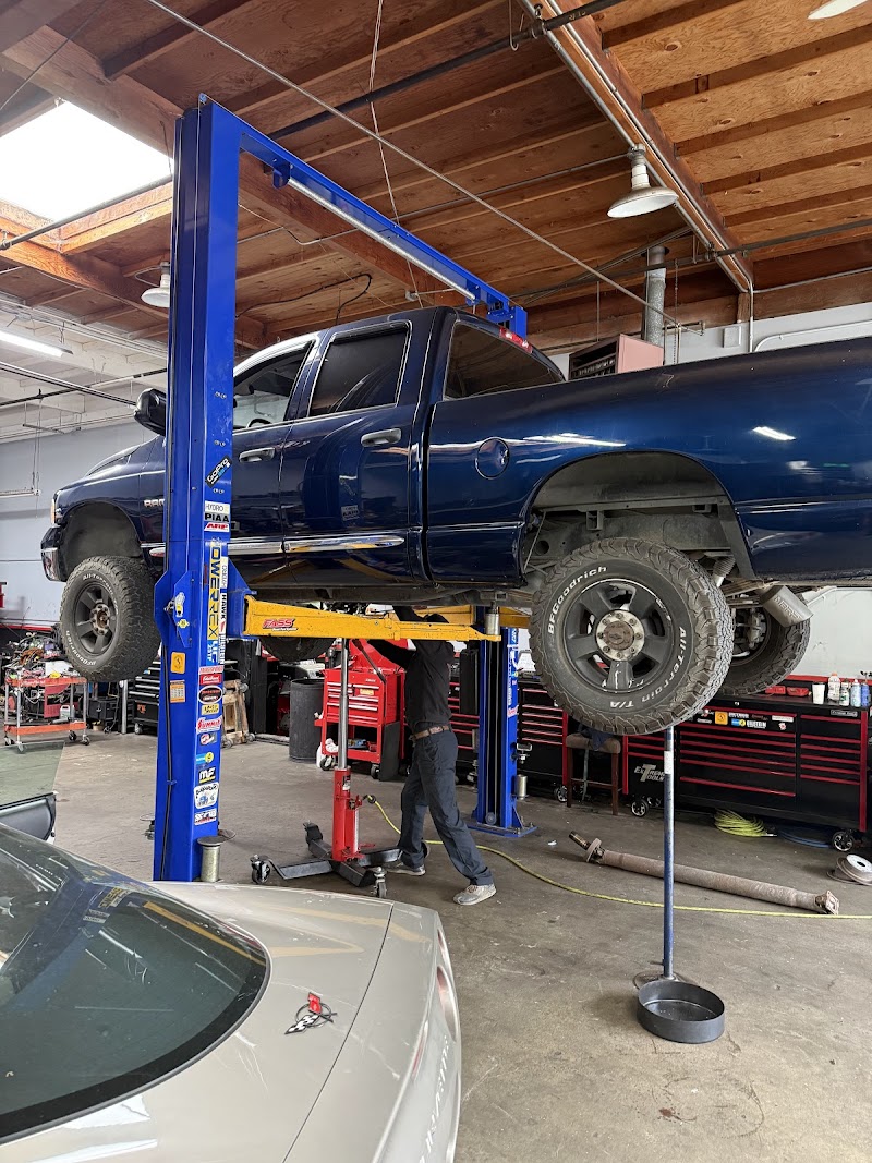 Half Moon Bay Auto Repair photo 2