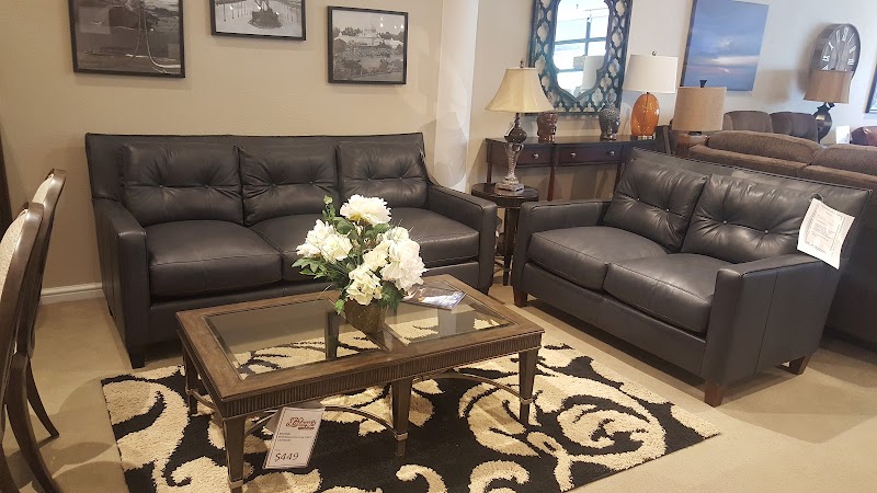 Lainey's Furniture For Living photo 4