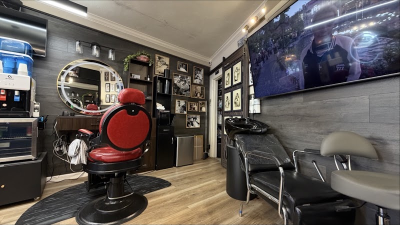 The Belmont Classic Barbershop photo 3
