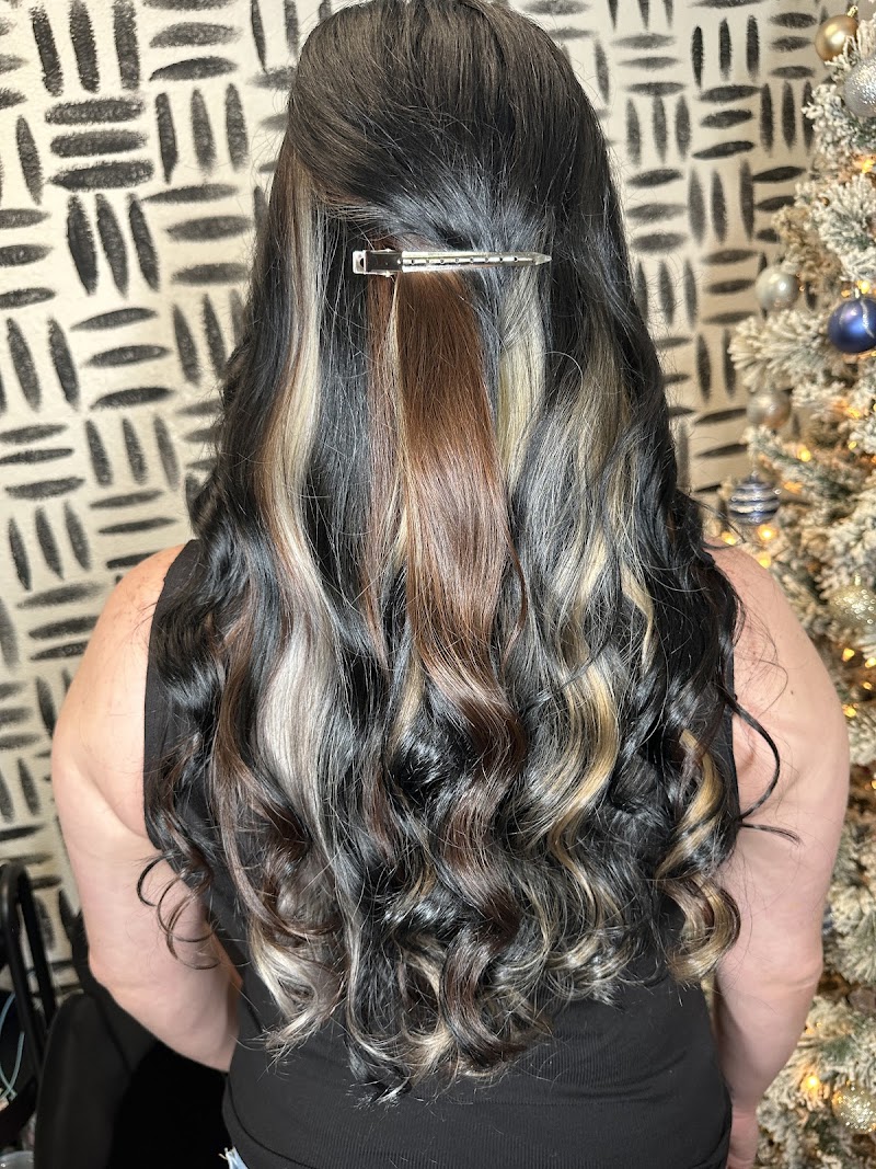 Moonlit Mane Hair Studio photo 2