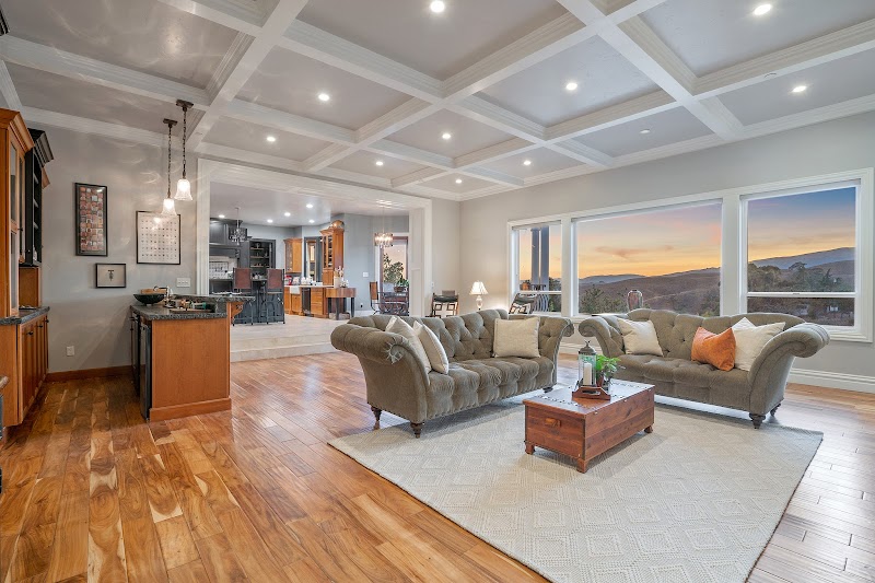 Taso Tsakos Real Estate photo 3