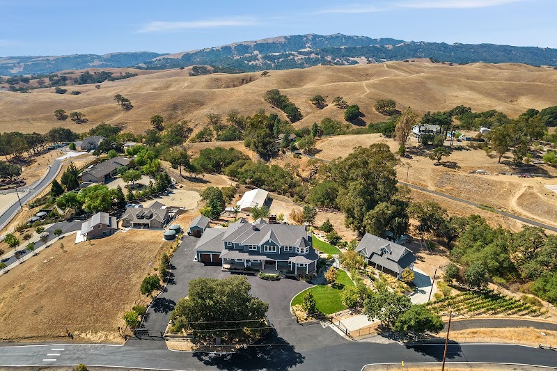 Taso Tsakos Real Estate photo 4