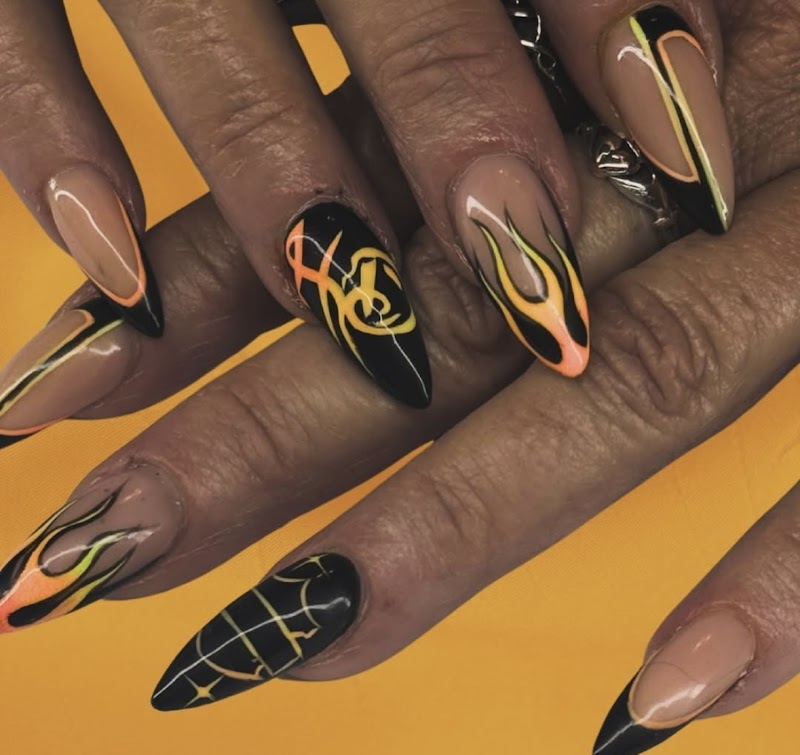 The Honey House - Nail and Lash Studio photo 4