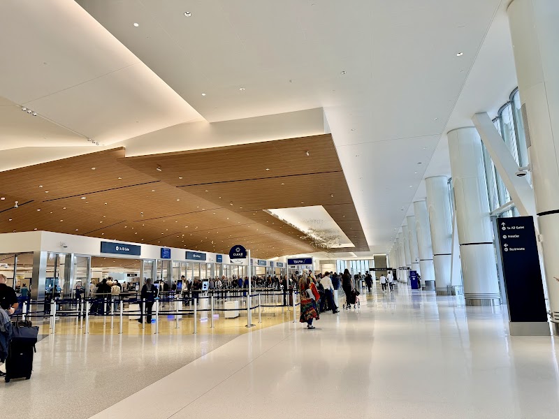 San Diego International Airport photo 5