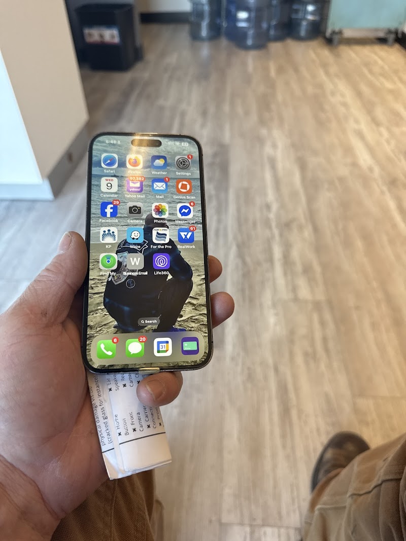uBreakiFix - Phone and Computer Repair photo 5