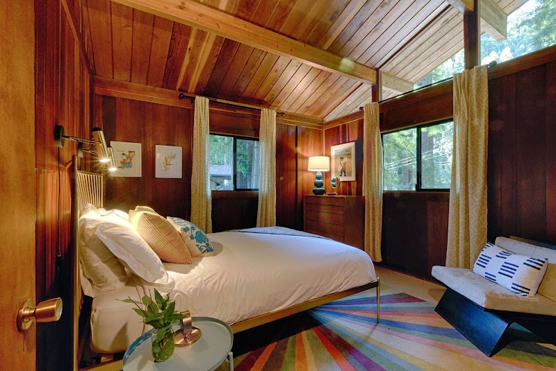 Lucky Bend Lookout Vacation Rental on the Russian River photo 2