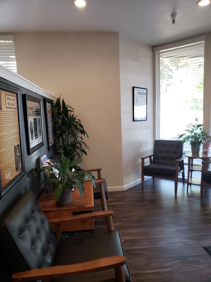 Abercrombie Chiropractic: Abercrombie Steve DC photo 3