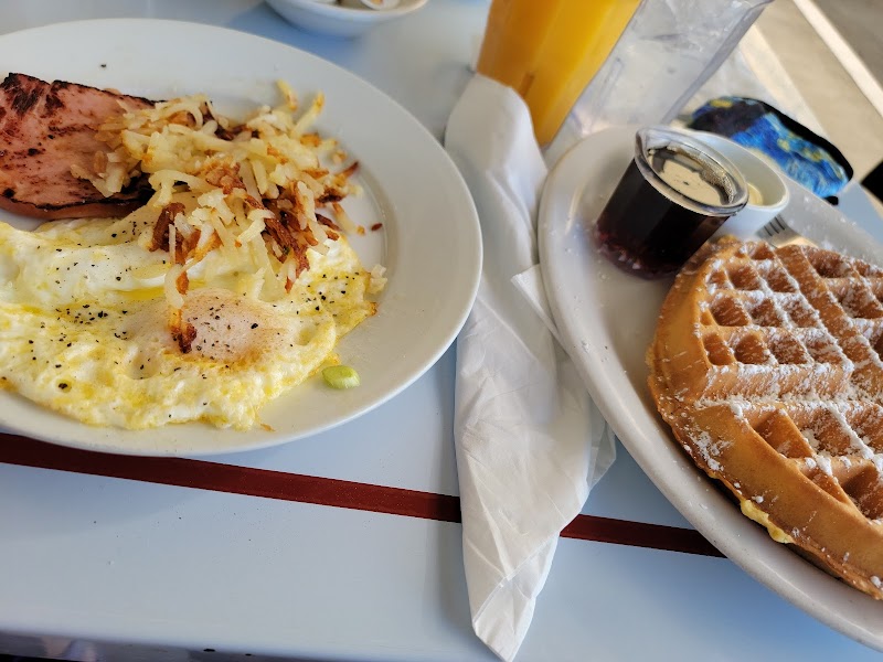 Zini's Diner photo 2