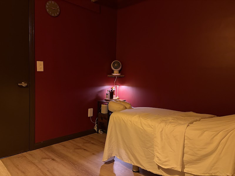 Avy Spa Massage photo 3