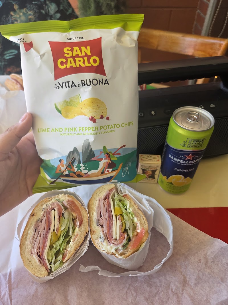 La Borgata Italian Deli photo 3