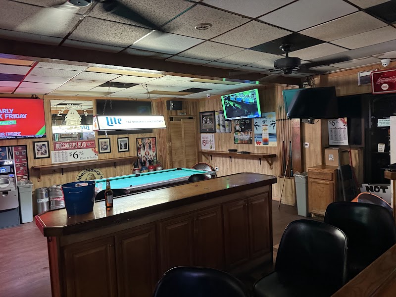 MacNasty's Sports Bar & Grill photo 2