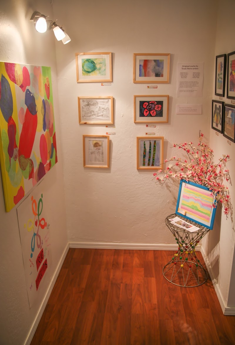 Couleurs Vives Art Studio photo 2