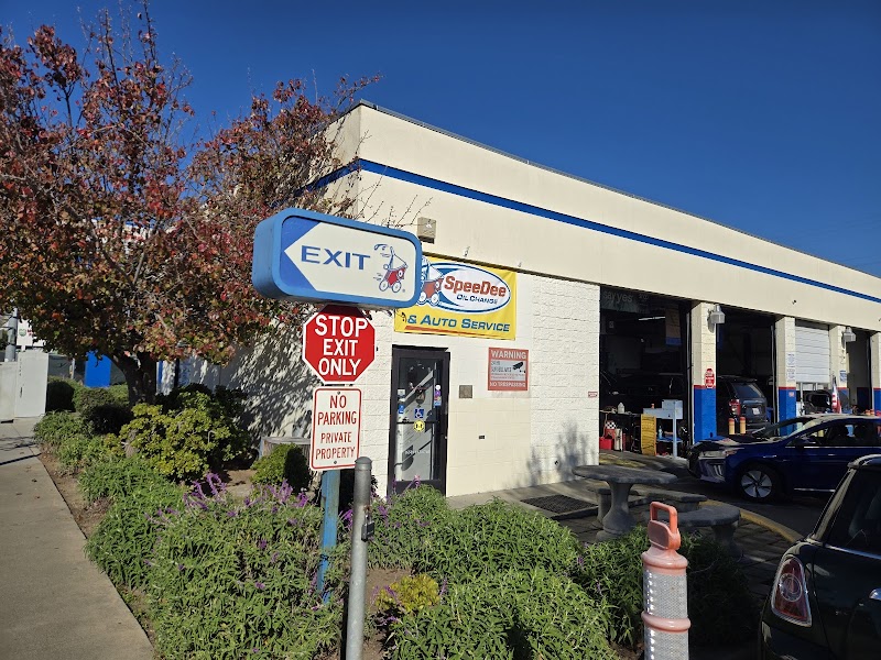 SpeeDee Oil Change & Auto Service photo 4