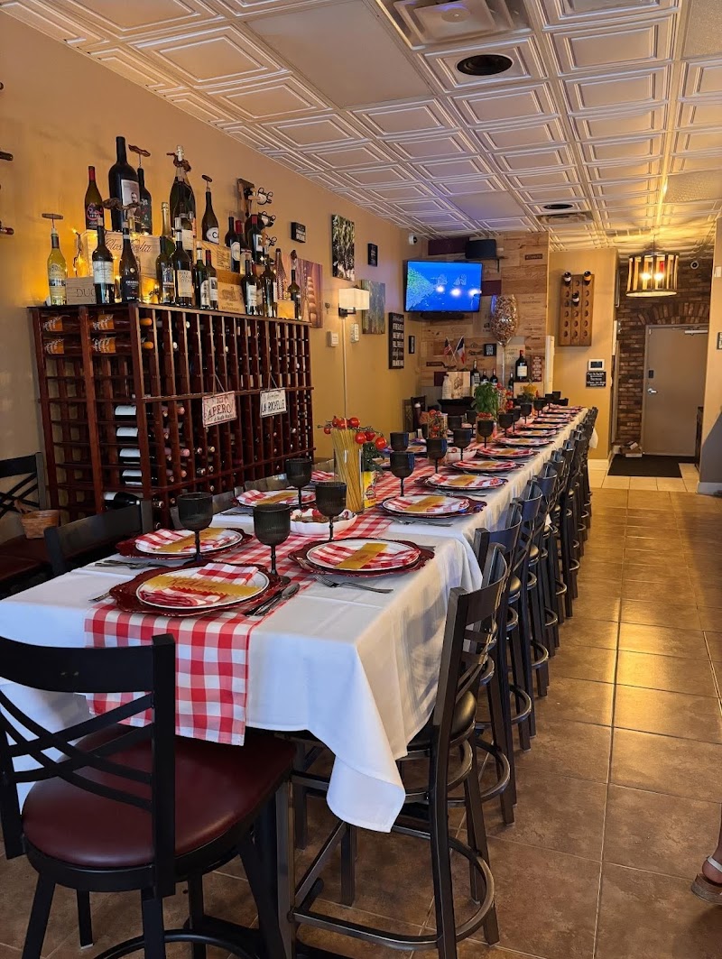 Photo of Louie's Wine Bar